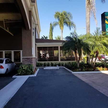 Quality Inn & Suites Anaheim Maingate Dış mekan fotoğraf